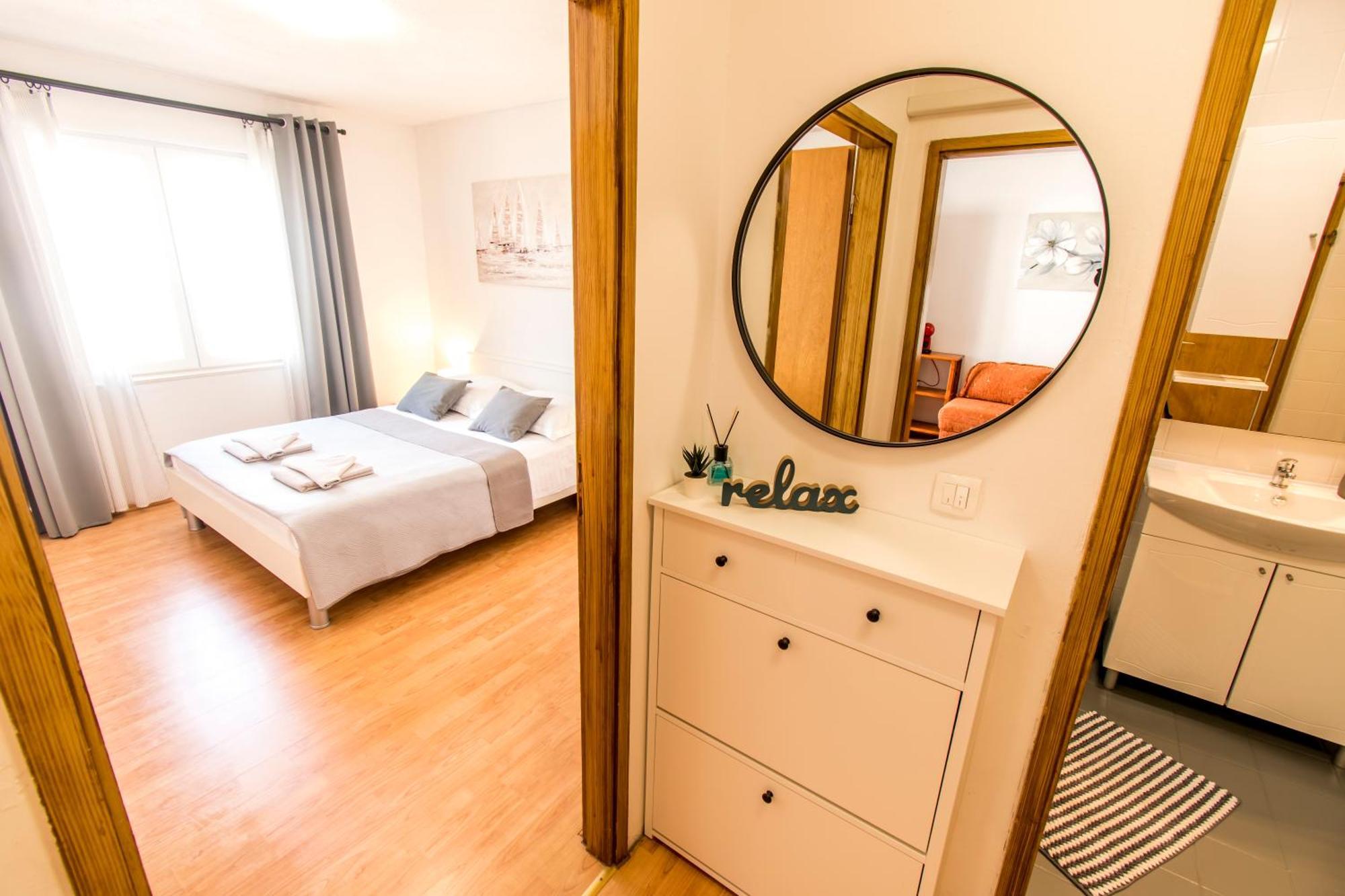 Apartments Curic Трогир Экстерьер фото